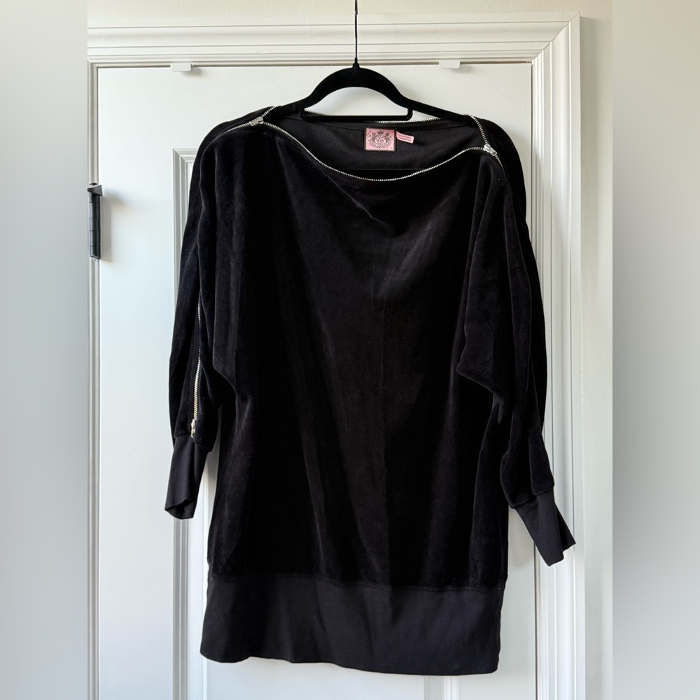 Juicy Couture Black oversized sweater with Zipper Accents